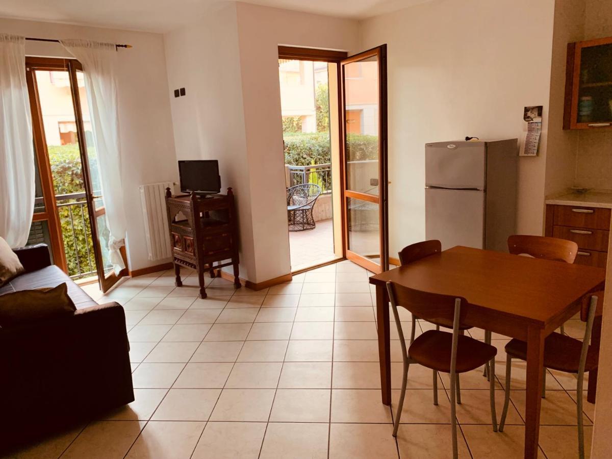 Lamonica.House Apartment Salo Bagian luar foto