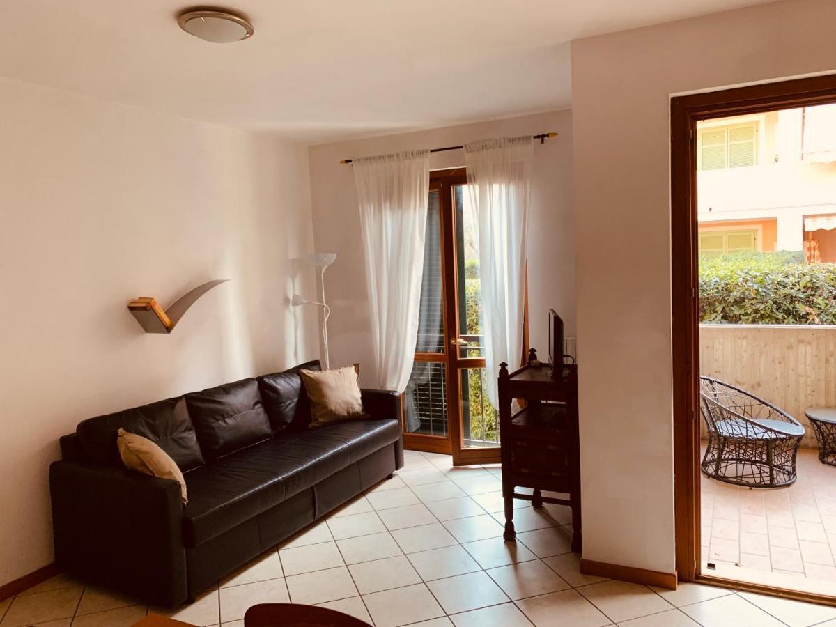 Lamonica.House Apartment Salo Bagian luar foto